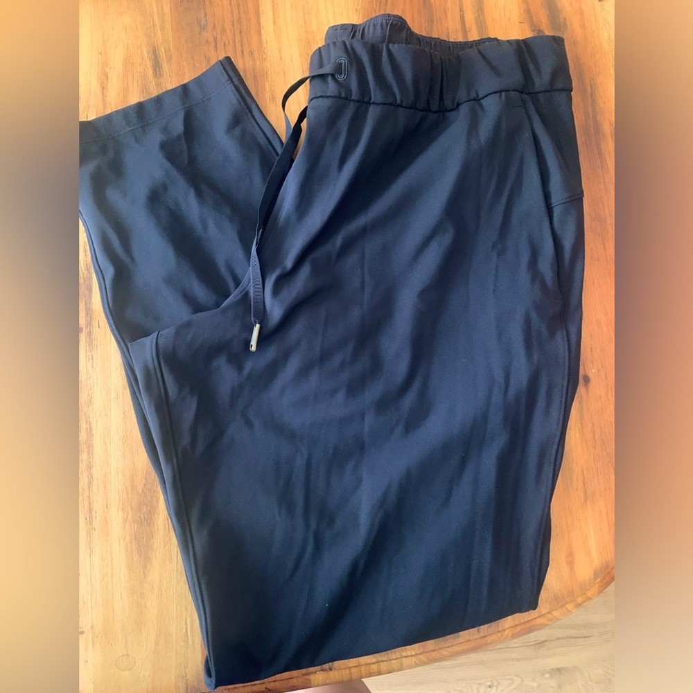 Lululemon 7/8 on the fly pants size 12 black